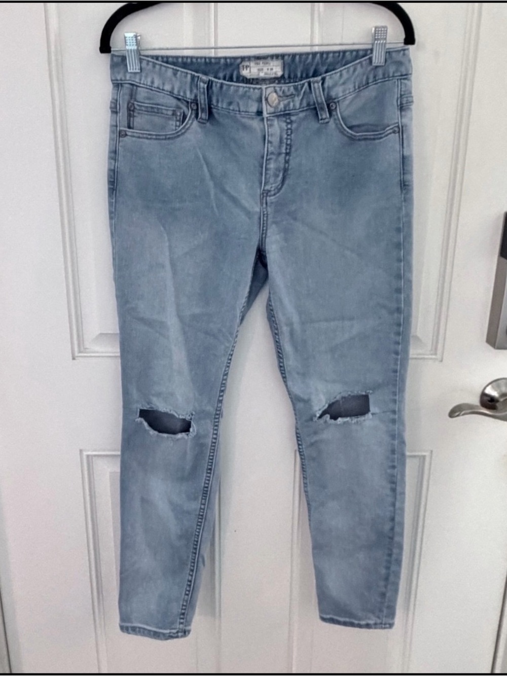 Free People Skinny Jeans 29 | Distressed Mid Rise